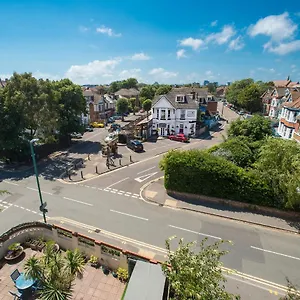 Apartment The Penthouse With Private Terrace Near The Beach, Bournemouth